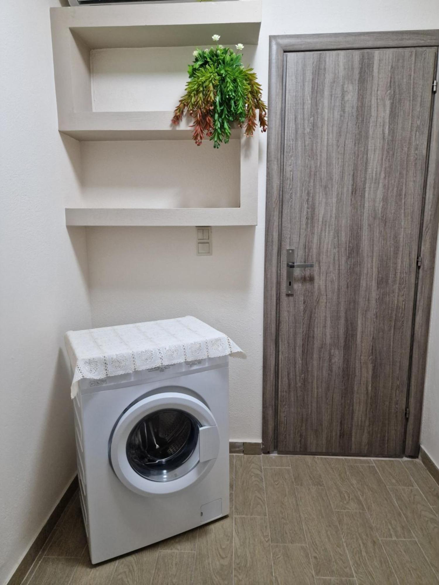 Apartment Mihalis *