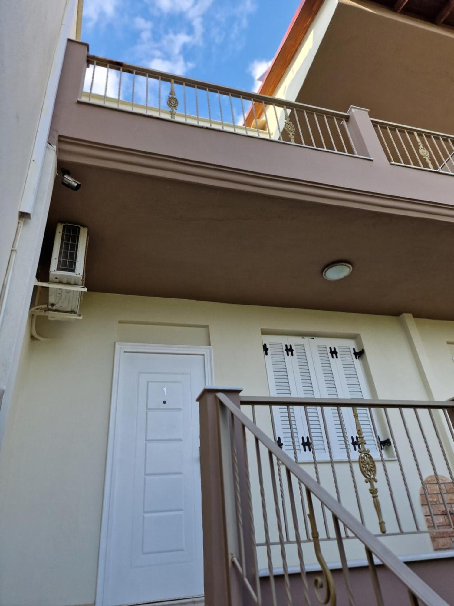 Apartment Mihalis *