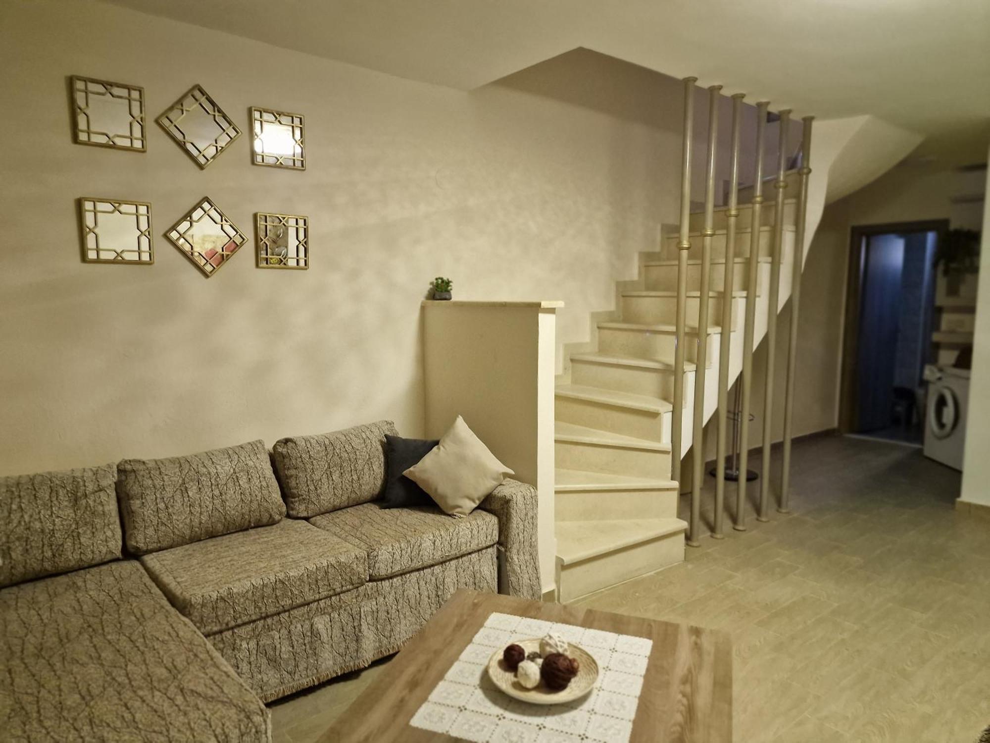 Apartment Mihalis *